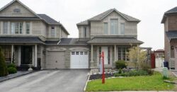 24 Dolphin Song Cres,  Brampton