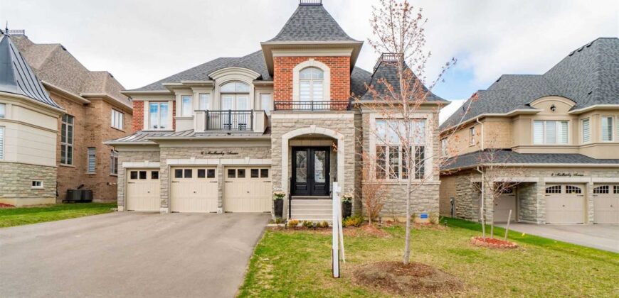 6 Macmurchy Ave King Ontario L7B0N8