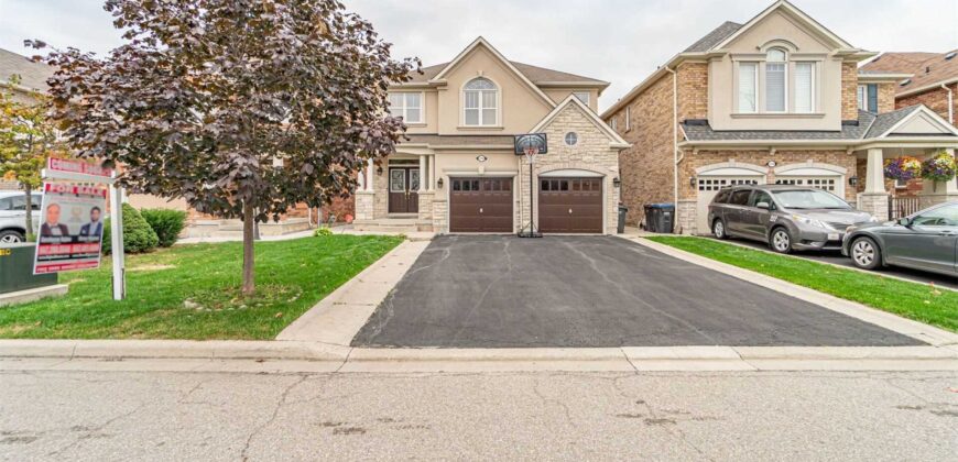 7292 Barbara Ann Crt, Mississauga, Ontario, L5W0B8