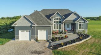 Custom Built Bungalow On 1 Acre in Amaranth, Ontario