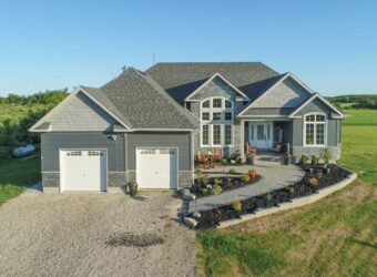 Custom Built Bungalow On 1 Acre in Amaranth, Ontario