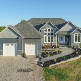 Custom Built Bungalow On 1 Acre in Amaranth, Ontario