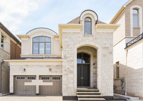 5 Bedroom Detached Home in Brampton , Ontario 5 Bedroom Detached Home in Brampton , Ontario