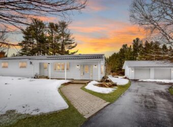 Charming Bungalow Situated On A Beautiful 3.38 Acre Property