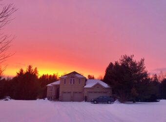 3 bedroom house Situated on 1 acre lot close to Orangeville