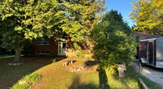 4 bedroom house with 2 washrooms
