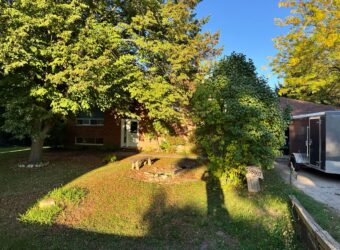 4 bedroom house with 2 washrooms